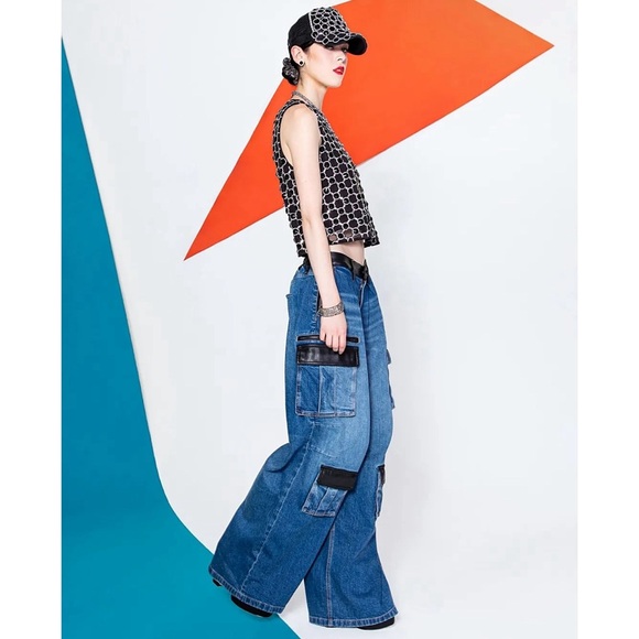 Alice + Olivia Joette Combination Vegan Leather Cargo Jeans - Picture 5 of 15